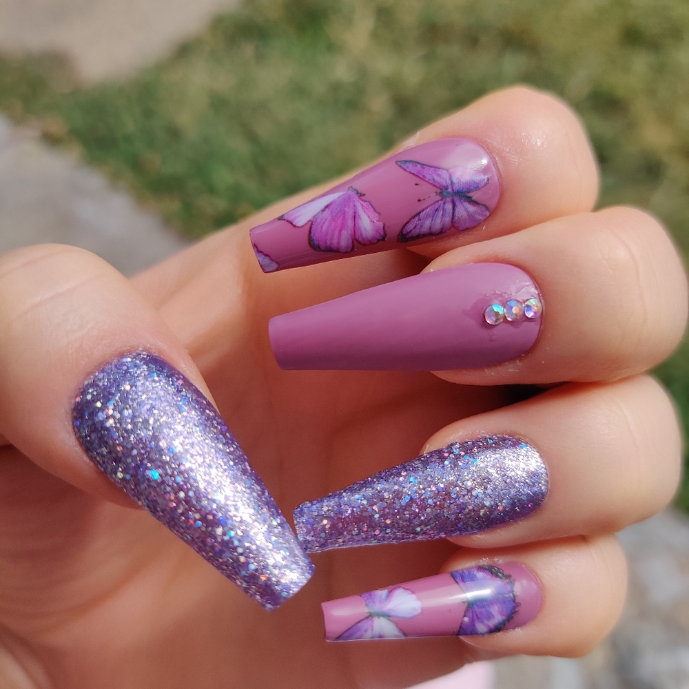 Purple butterfly glitter press-ons